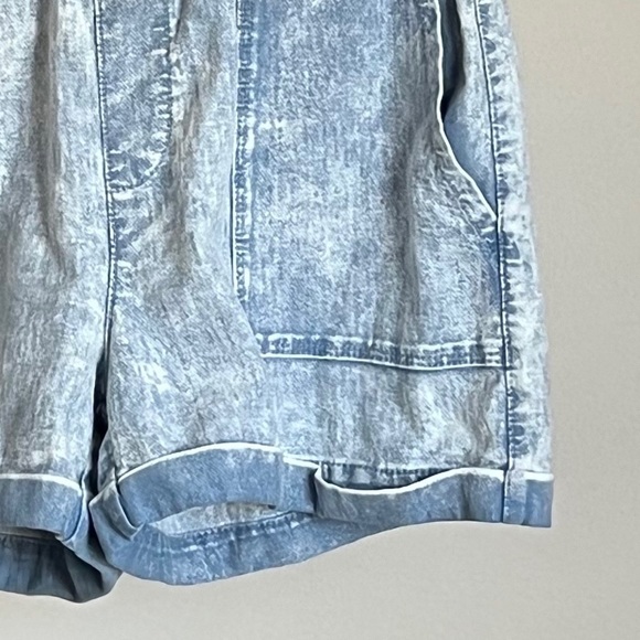 Blank NYC Paperbag Waist Acid Wash Shorts Sz Medium - Picture 2 of 5